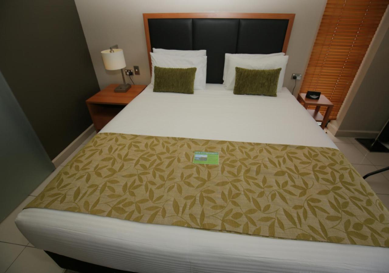 Ela Beach Hotel Port Moresby Exterior photo