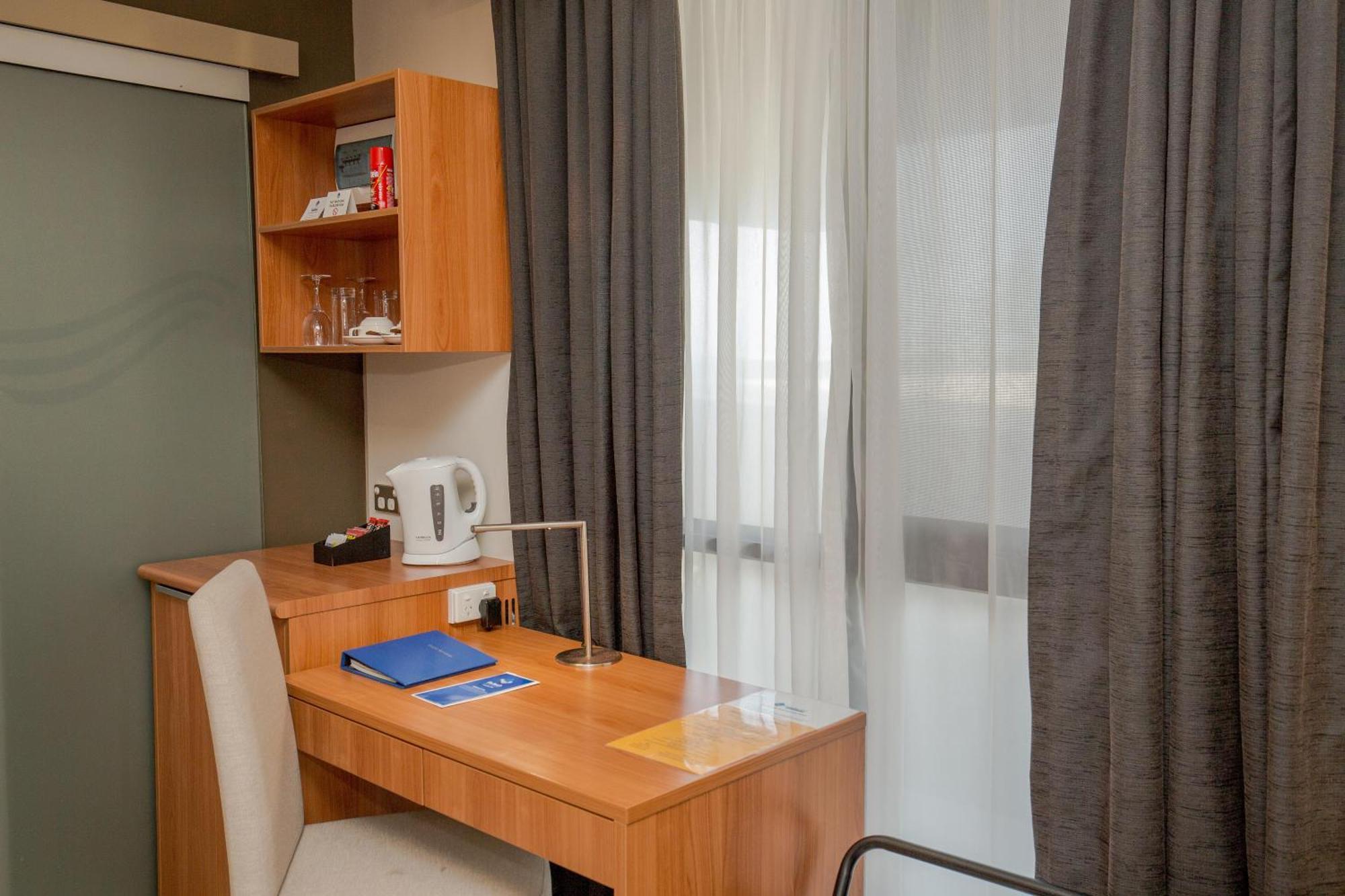 Ela Beach Hotel Port Moresby Room photo